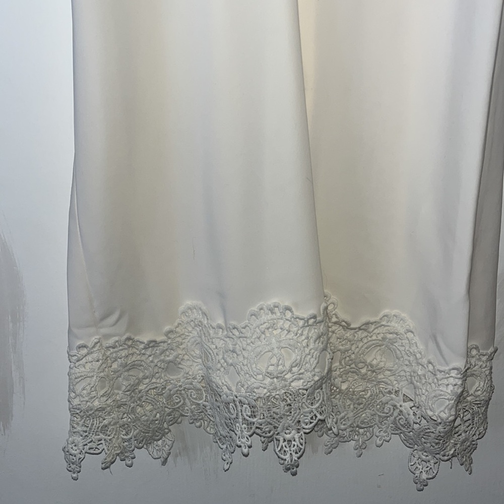 White Express dress! Beautiful detailing! - Picture 3 of 5